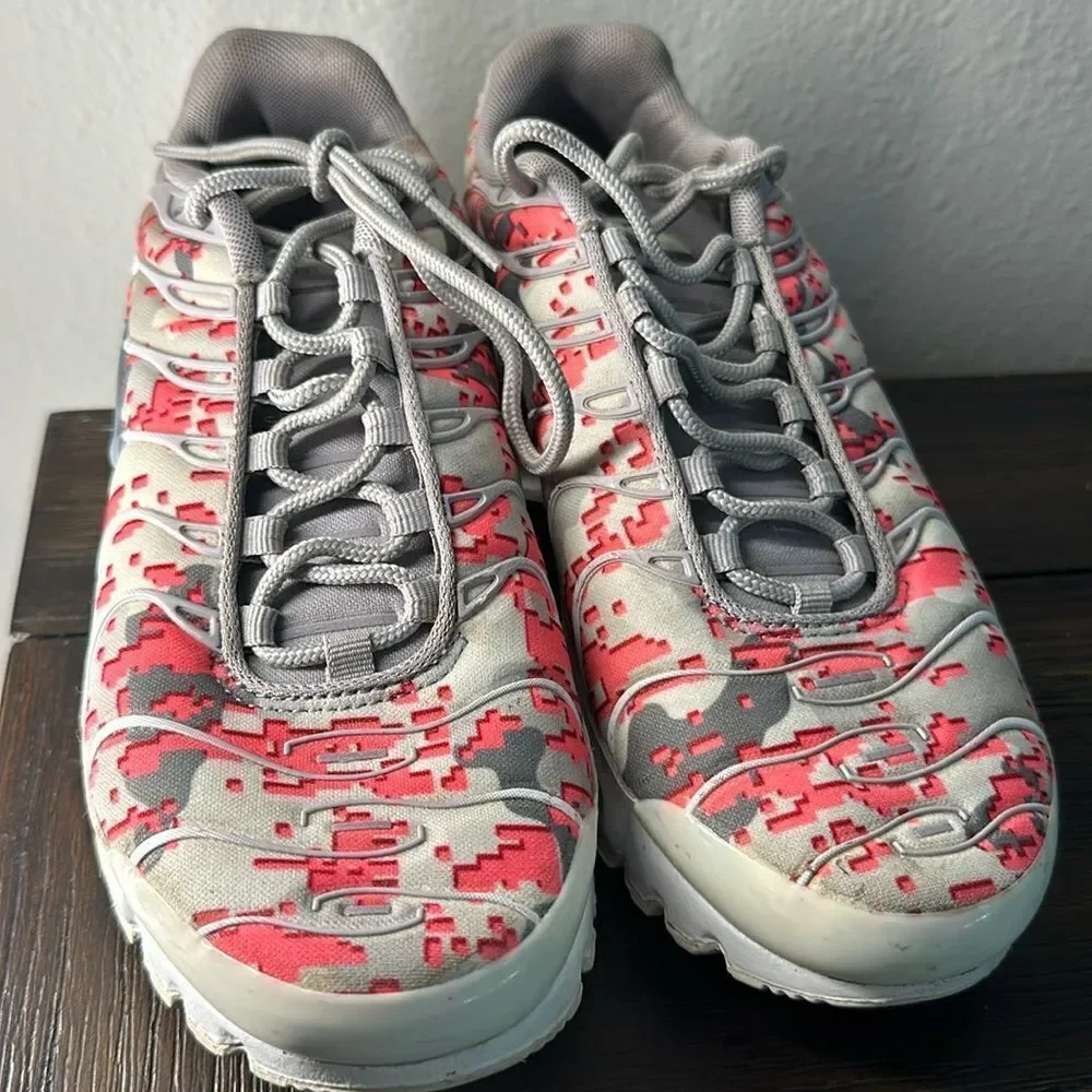 Nike WMNS AIR MAX PLUS C 'GUNSMOKE' sz7
